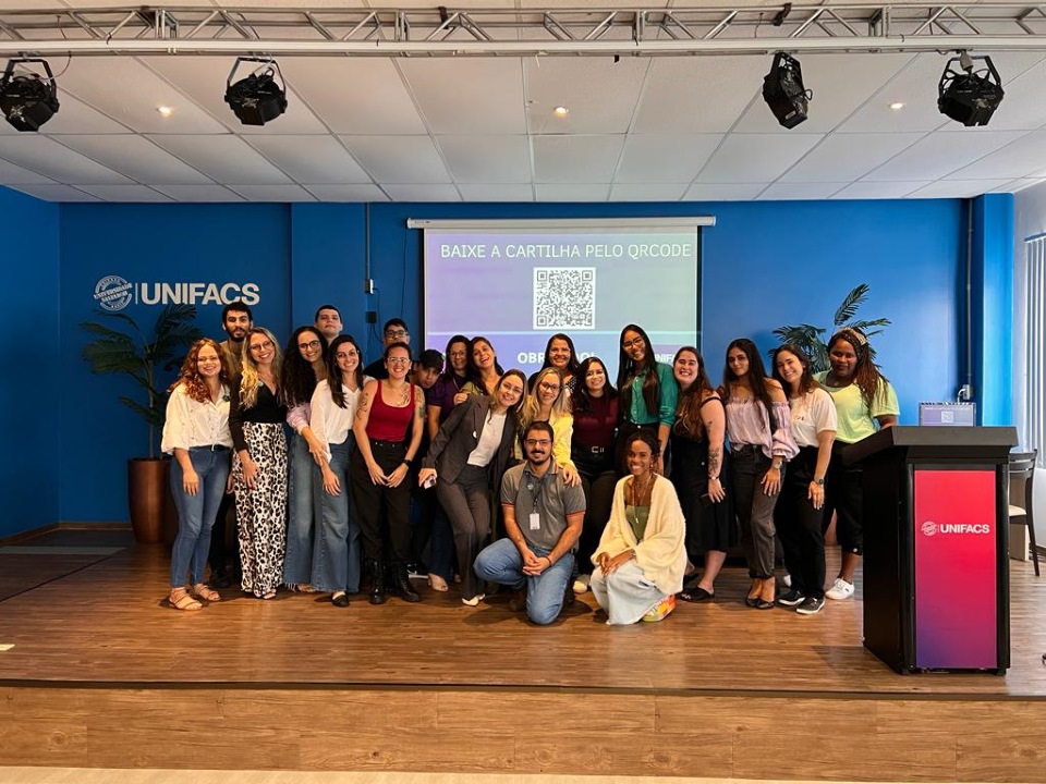 Alunos da Universidade Salvador (UNIFACS) desenvolvem Cartilha de Orientação às Áreas da Psicologia para auxiliar calouros